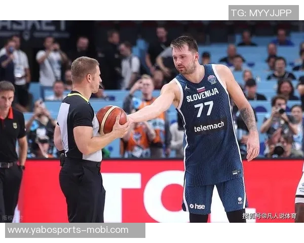 东契奇全场29分表现亮眼却难救主球队遭遇惨败正负值惨淡23 东契奇全场29分表现亮眼却难救主球队遭遇惨败正负值惨淡23