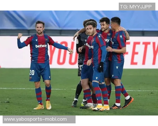 莱万特战绩不佳官方宣布解雇主教练朱利安卡莱罗 莱万特战绩不佳官方宣布解雇主教练朱利安卡莱罗