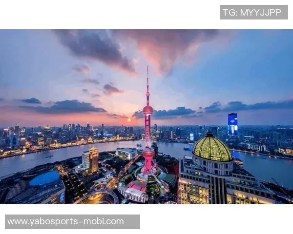 在迪拜商场偶遇巴尔德吾米提江与U22全员共游哈利法塔的奇妙之旅