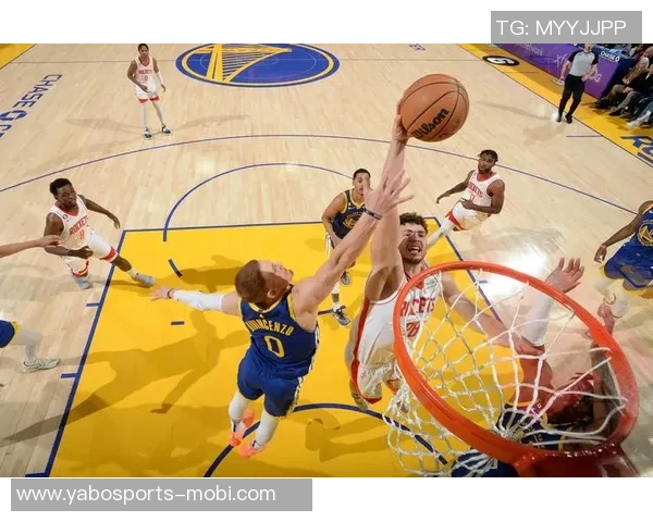 申京状态下滑迷失自我近三场场均仅得16分总正负值为负18 申京状态下滑迷失自我近三场场均仅得16分总正负值为负18